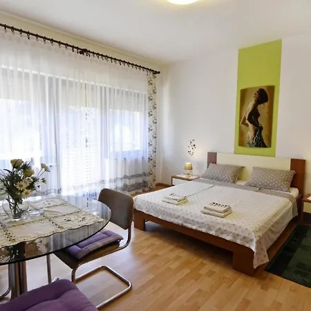 Klimatisierte In Mit Grill, Garten Und Terrasse Apartment *